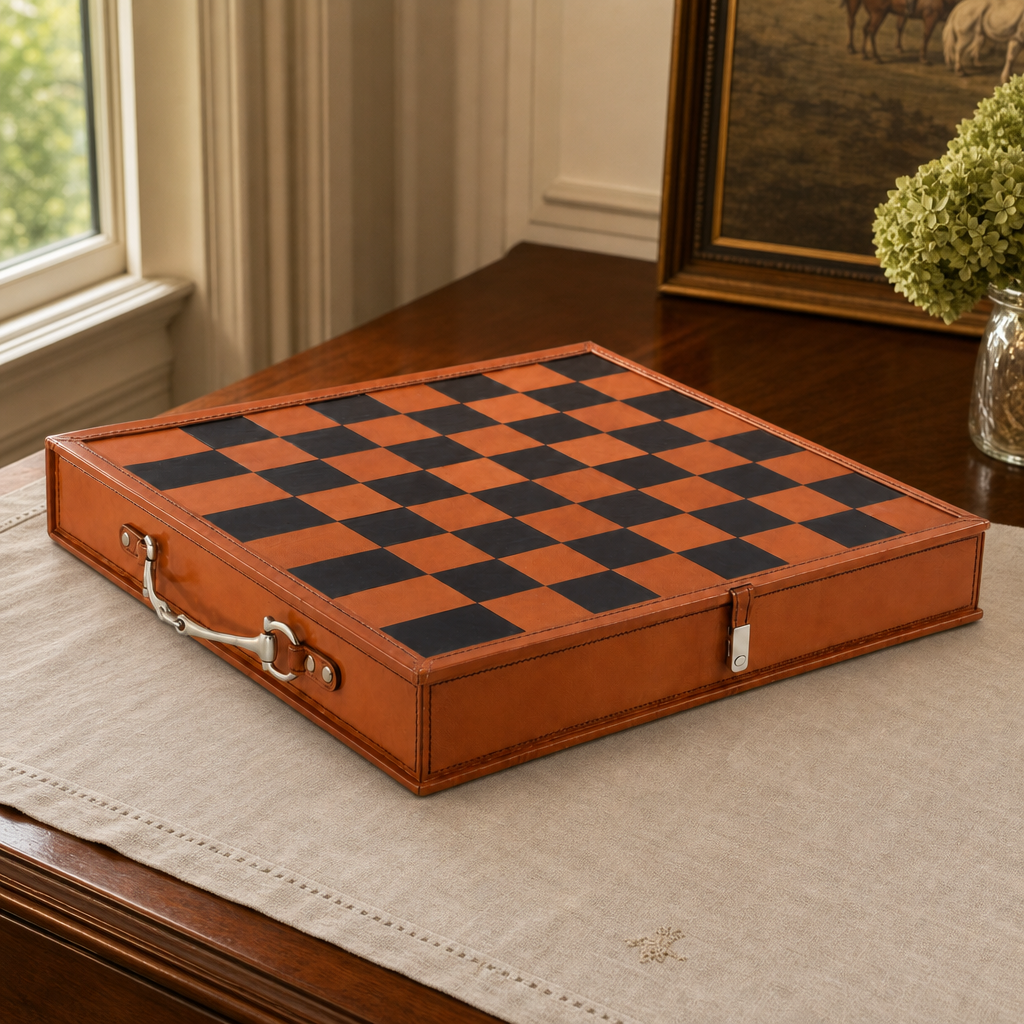 Bit Handle Amber Carriage Chess Set Board and Storage 3
