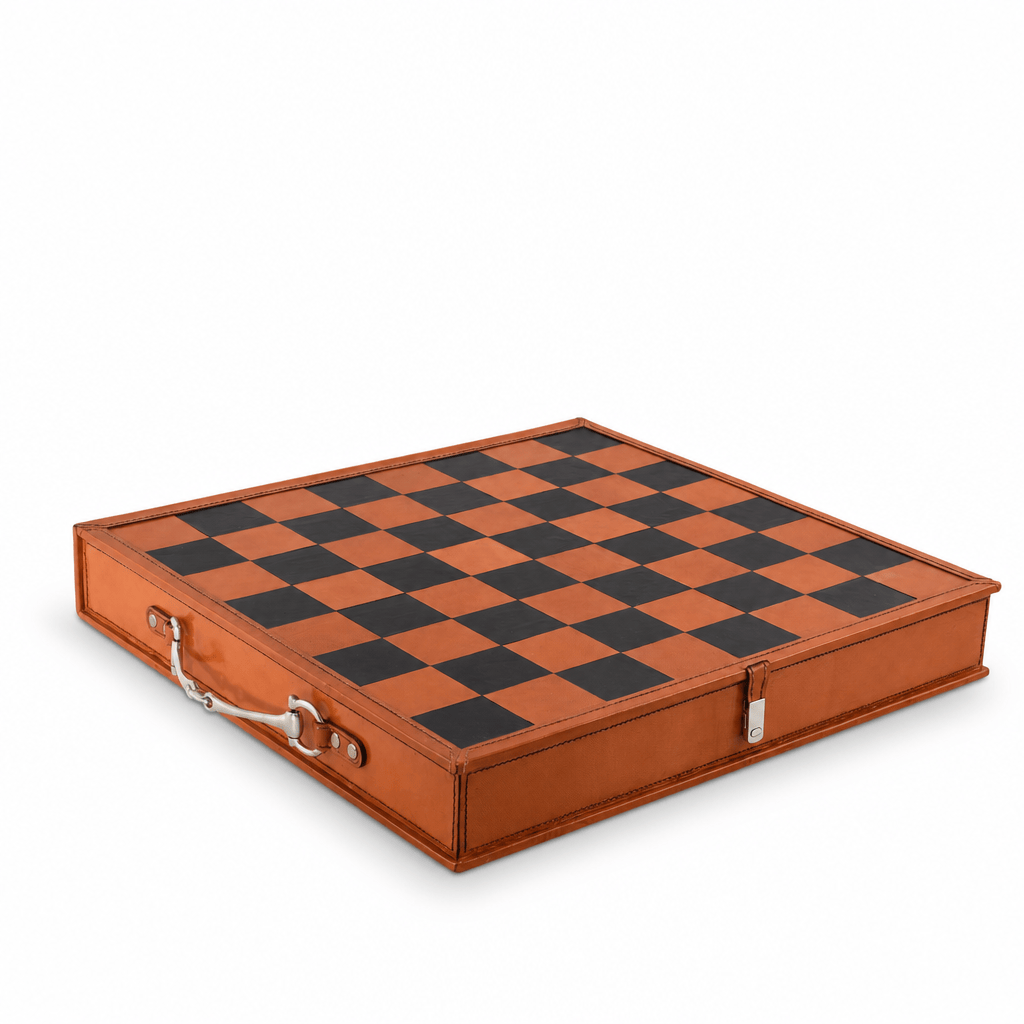 Bit Handle Amber Carriage Chess Set Board and Storage 10