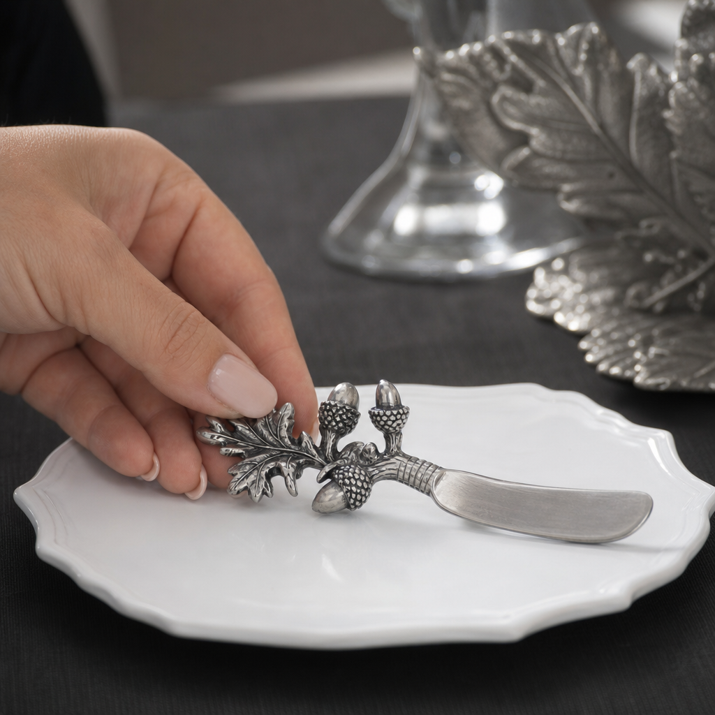 Pewter Acorn & Oak Leaf Handle Spreader 8
