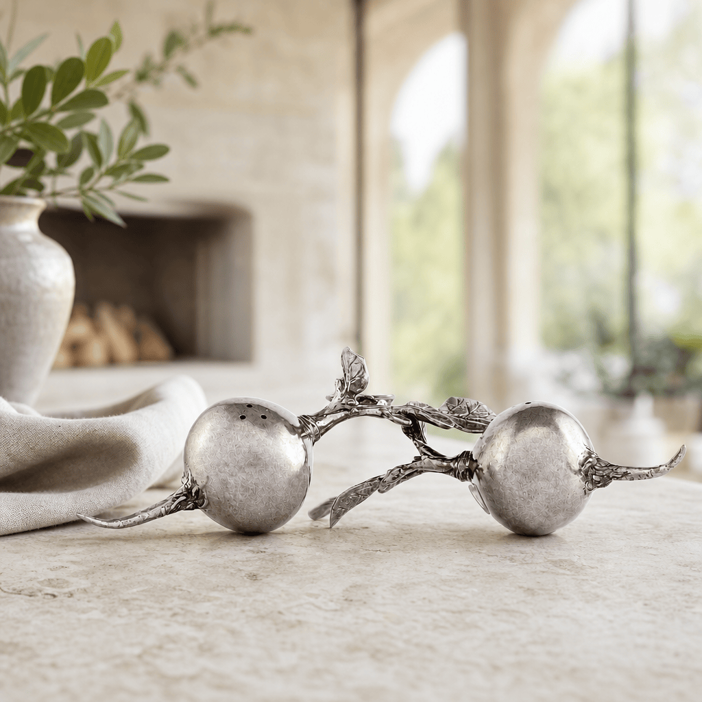 Radish Salt & Pepper Set 2