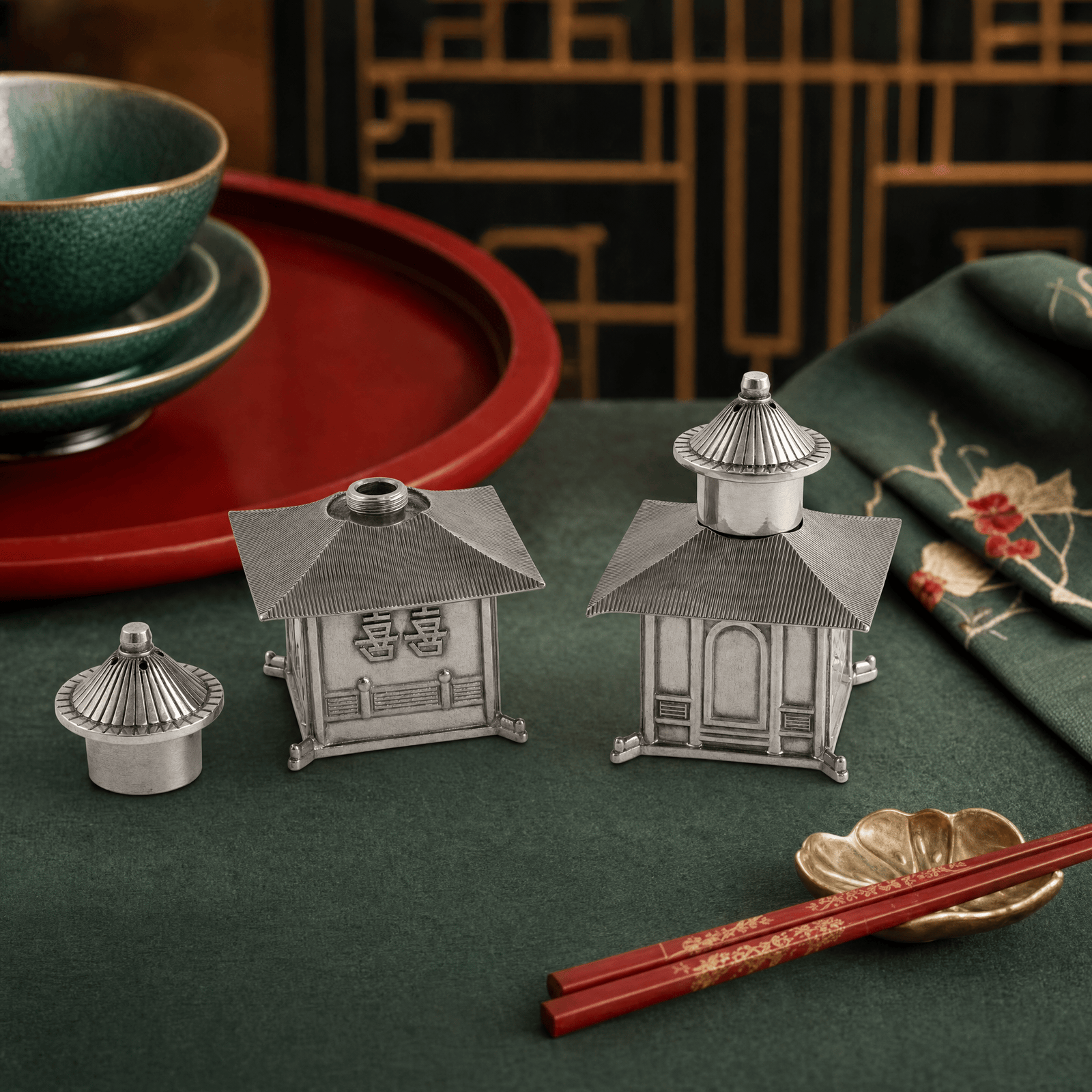 Pagoda Salt and Pepper Shaker 4