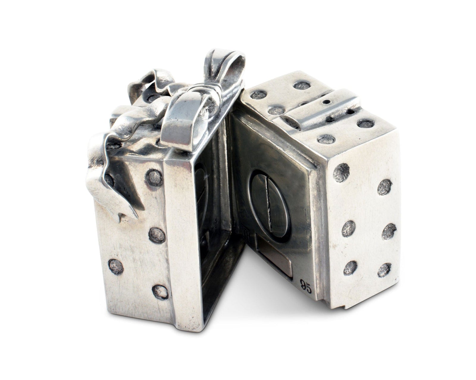 Vagabond House Holidays Christmas Package Salt and Pepper