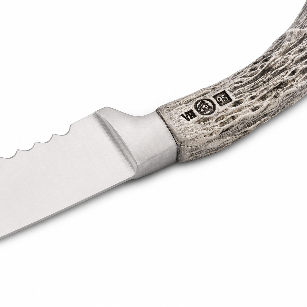 Round Bread Board with Antler Knife 8