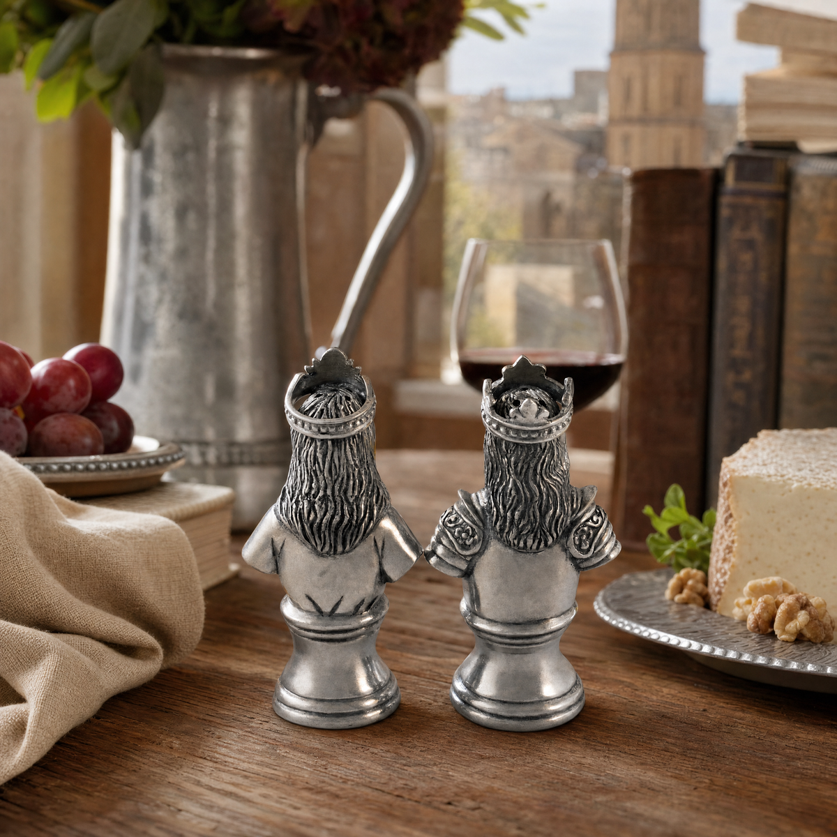 King and Queen Salt and Pepper Shaker 6
