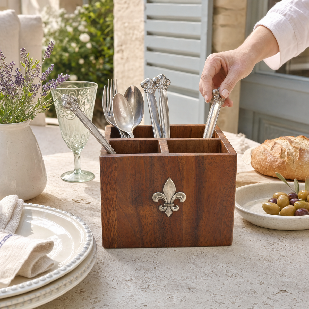 Fleur De Lis Flatware Caddy 9