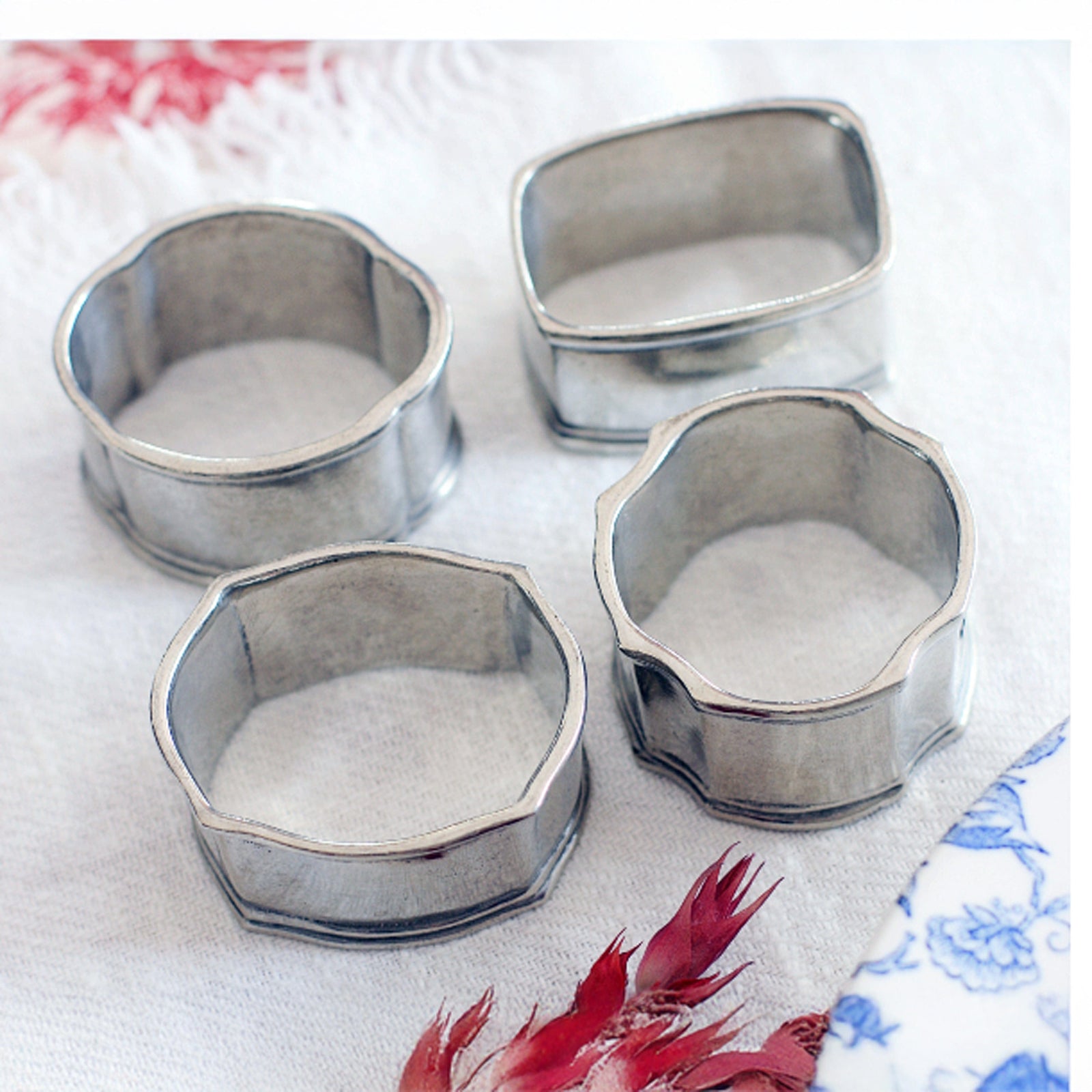 Pewter Classic Napkin Ring Set (4)
