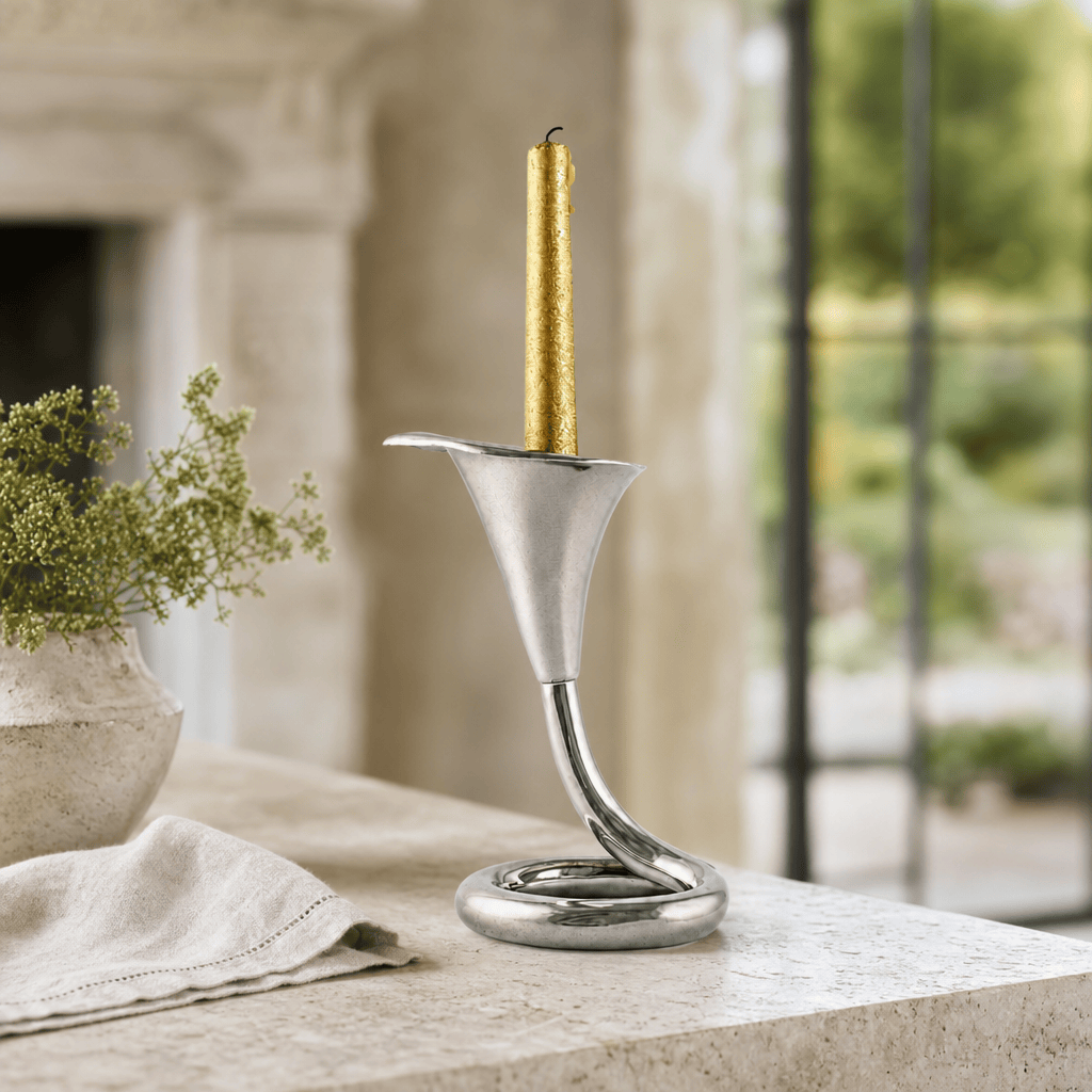 Lily Candlestick Short 2