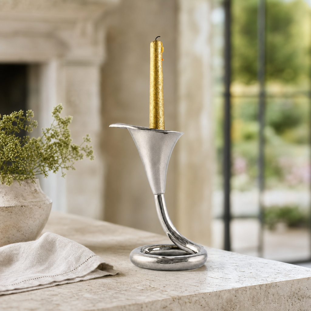 Lily Candlestick Short 2