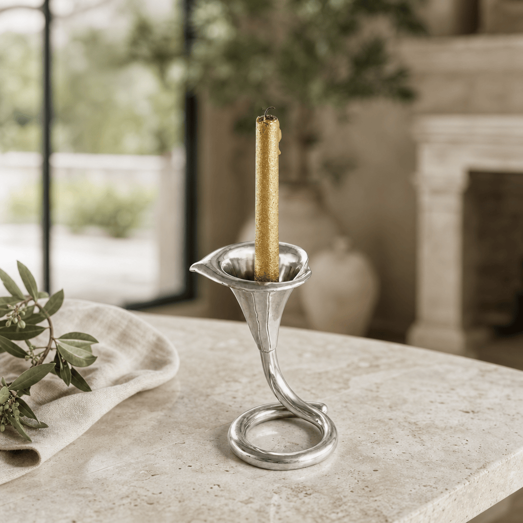 Lily Candlestick Short 4
