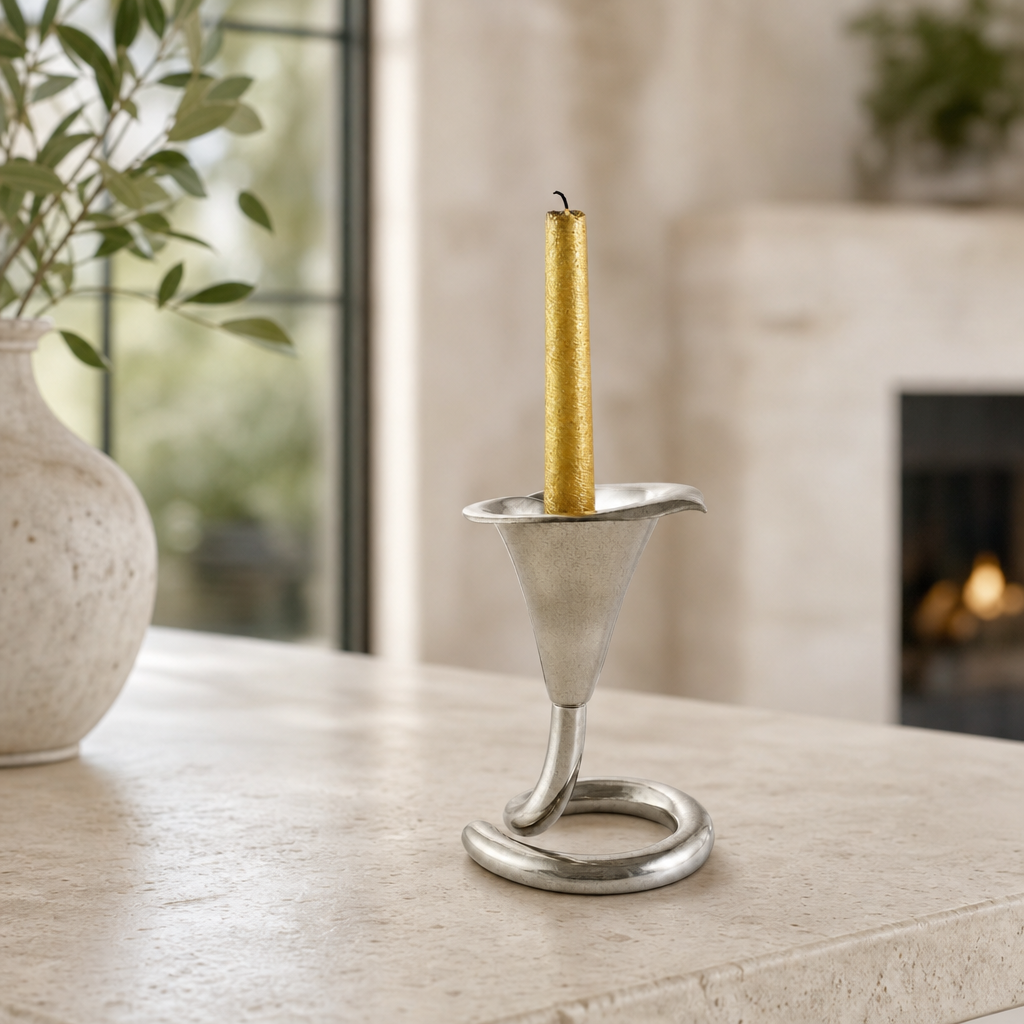 Lily Candlestick Short 3