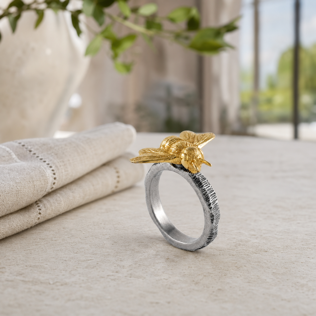 Gold Bee Napkin Ring 3