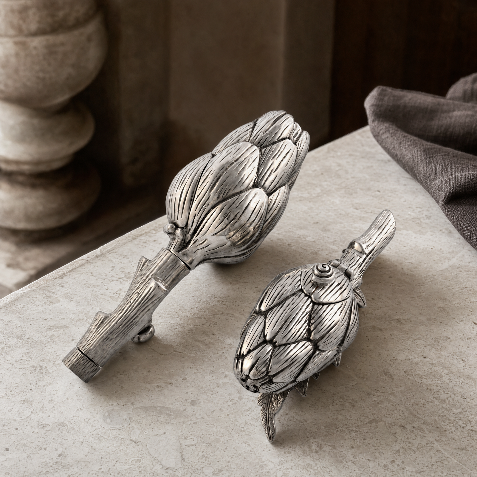 Artichoke Salt Shaker & Pepper Grinder Set 1