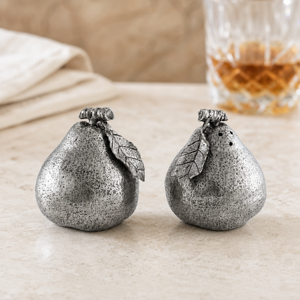 Pear Salt &amp; Pepper Set 3