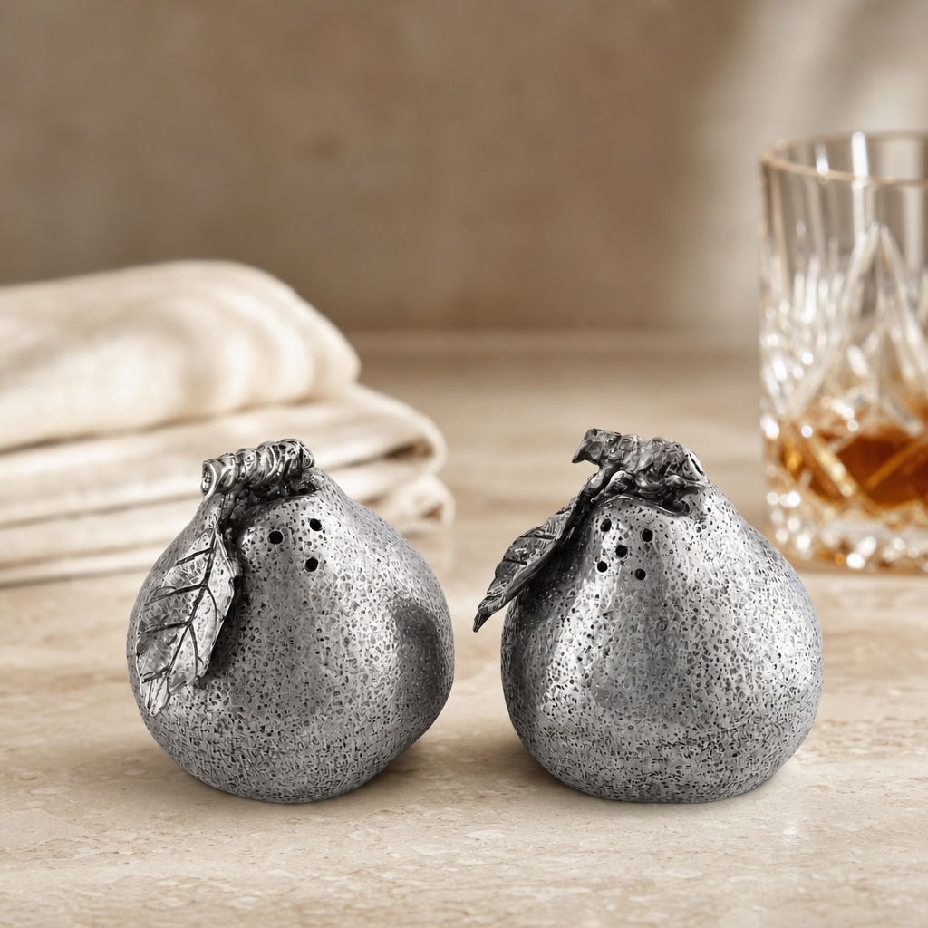 Pear Salt & Pepper Set 4