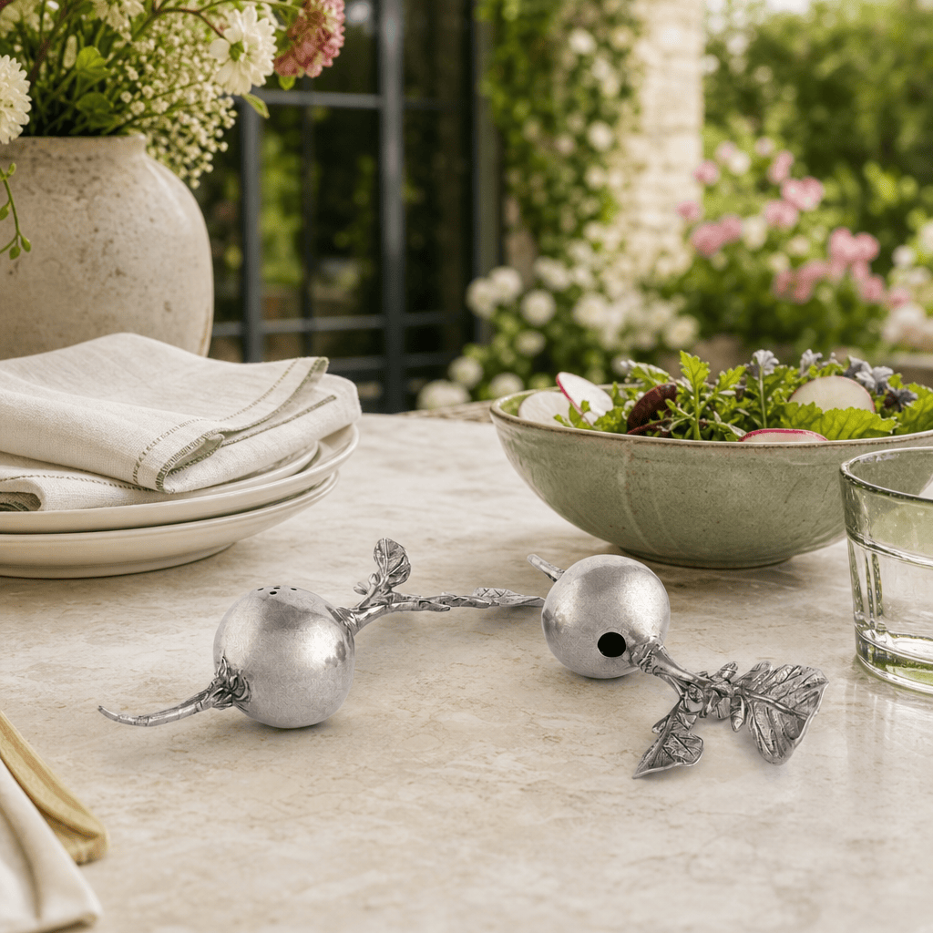 Radish Salt &amp; Pepper Set 9