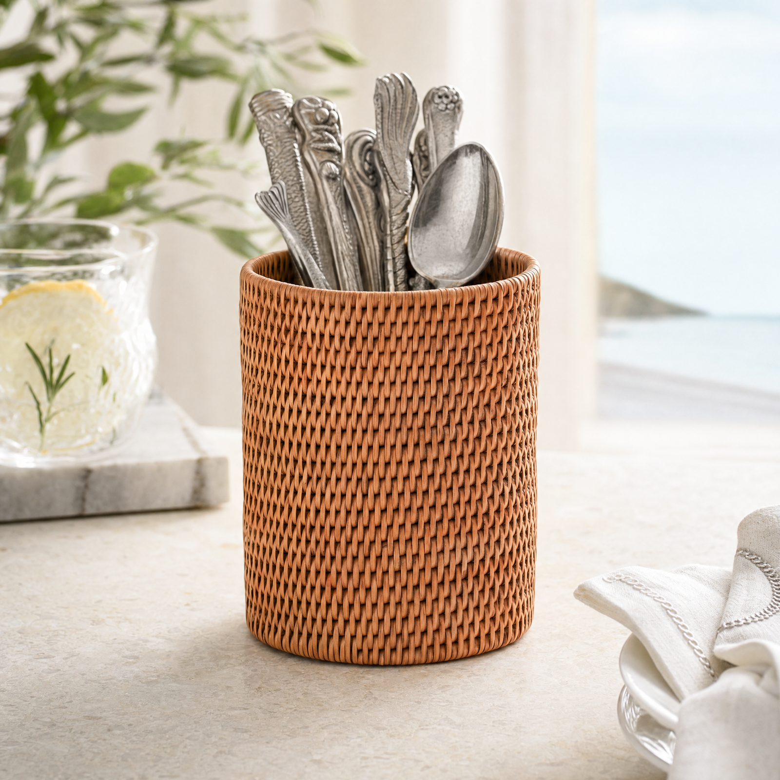 Hand Woven Wicker Rattan Utensils Holder 1