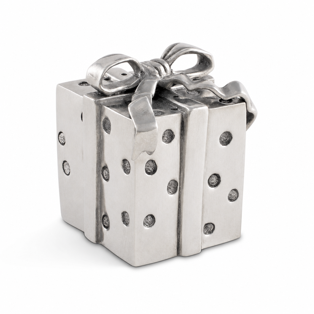 Christmas Package Salt and Pepper 1