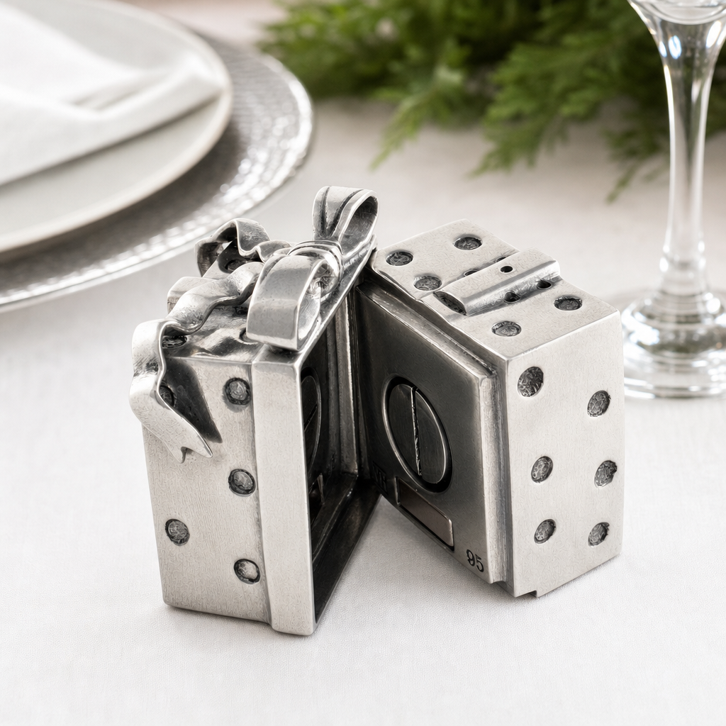 Christmas Package Salt and Pepper 11