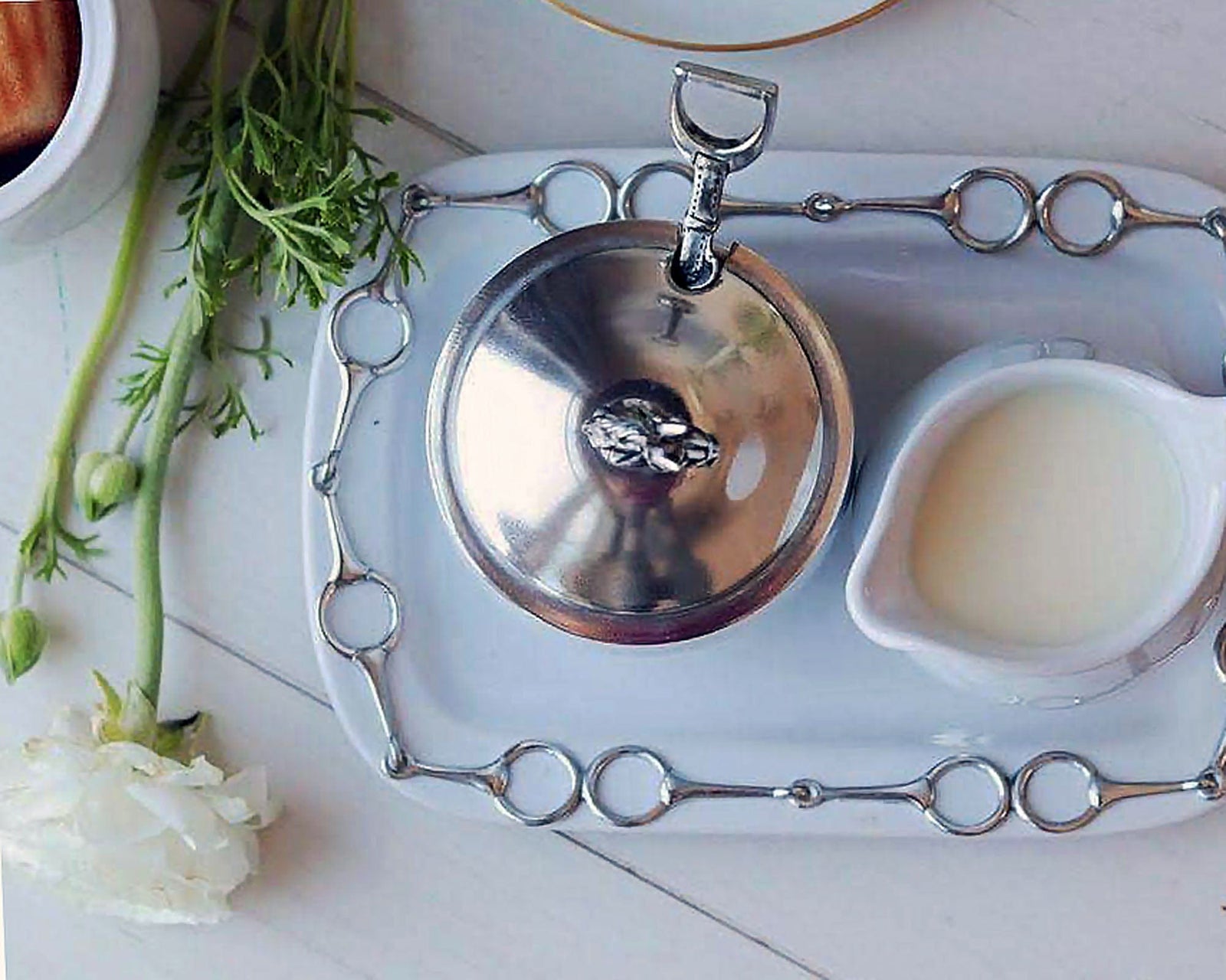 Vagabond House Equestrian Equestrian Sugar and Creamer Set