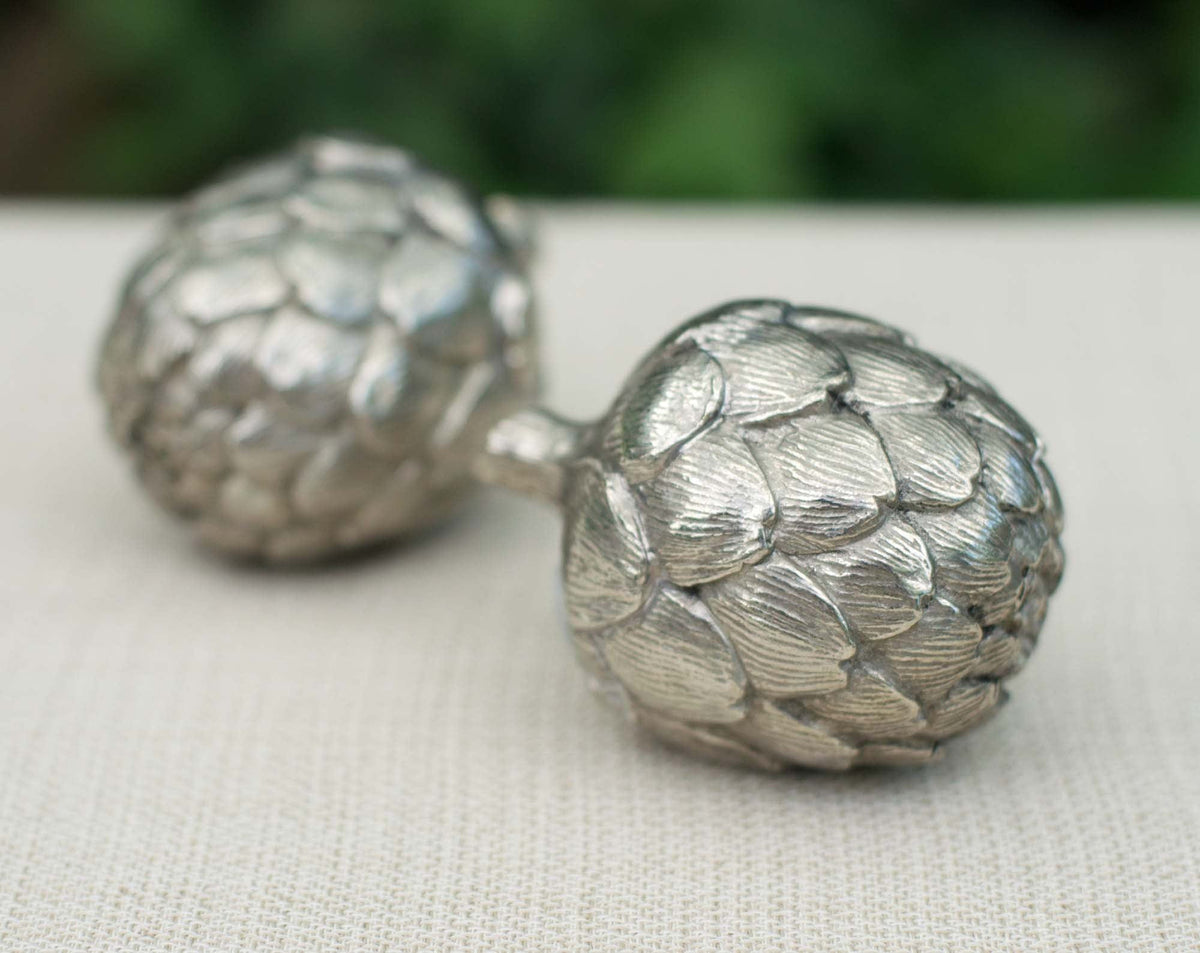 Vagabond House Farmer&#39;s Market Artichoke Salt &amp; Pepper Set