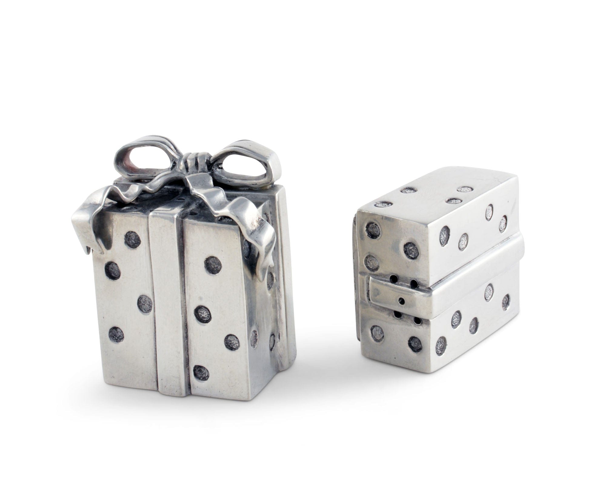 Vagabond House Holidays Christmas Package Salt and Pepper