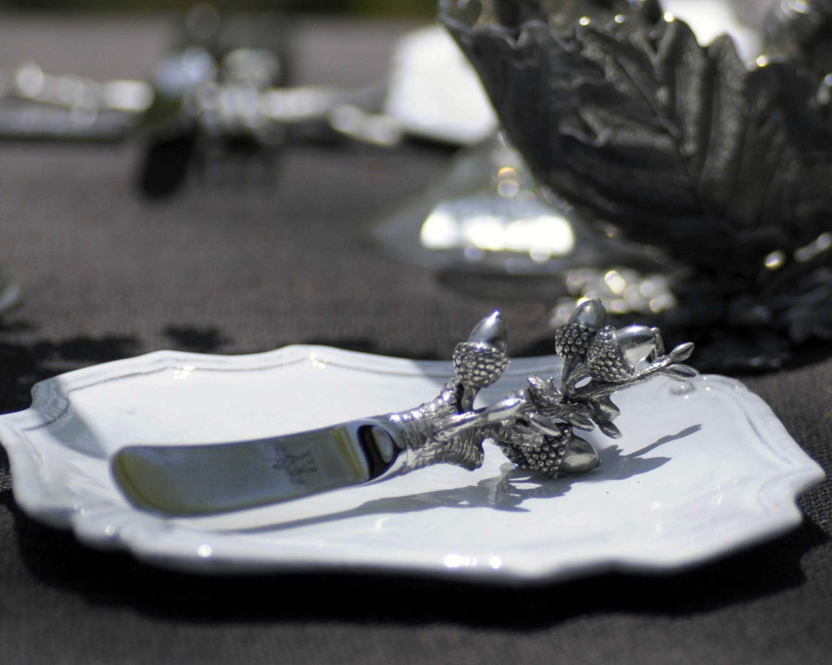 Vagabond House Majestic Forest Pewter Acorn &amp; Oak Leaf Handle Spreader