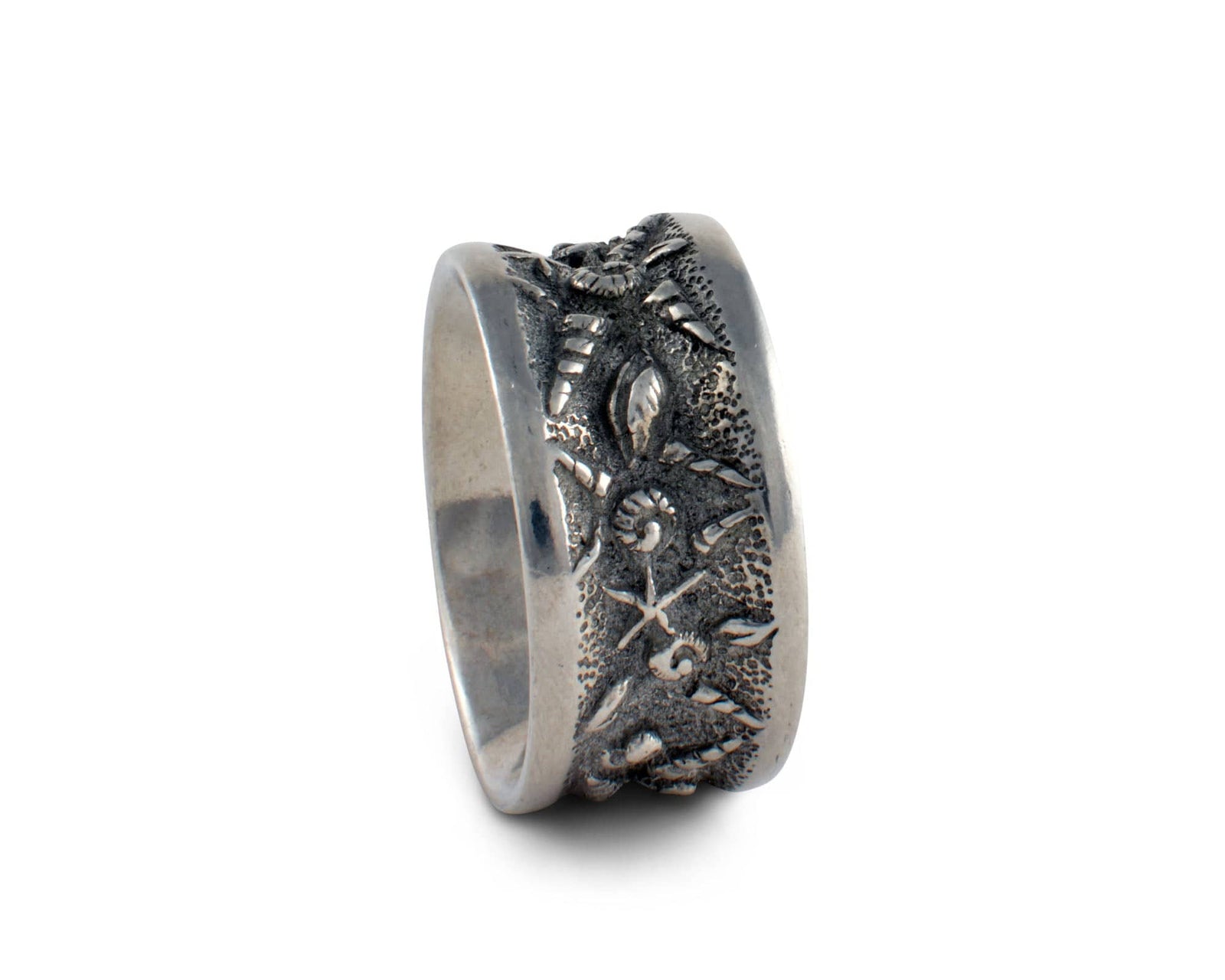 Vagabond House Sea and Shore Coastal Tide Pool Napkin Ring